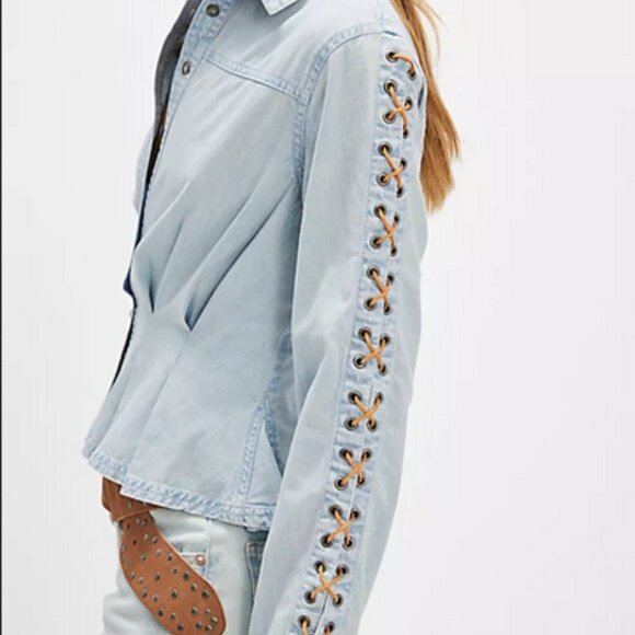 Free People Lala Lace Button Down Top Light Wash Pleated Blouse S - Picture 3 of 3